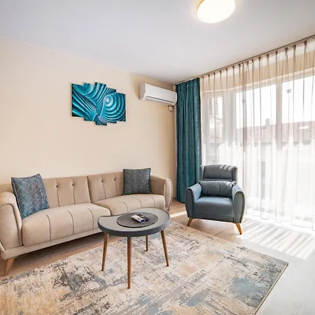 Daire 2br W/ Private Garage
