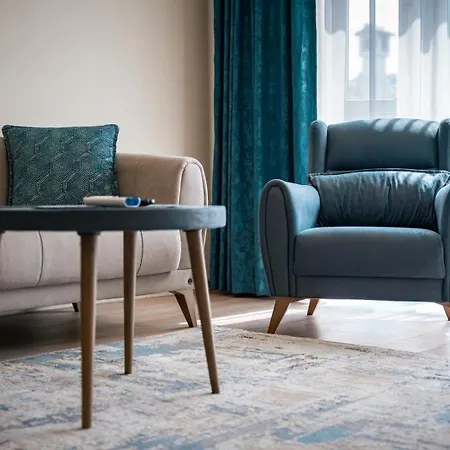2br W/ Private Garage דירה *